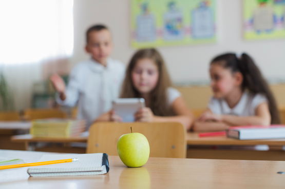 apple table classroom